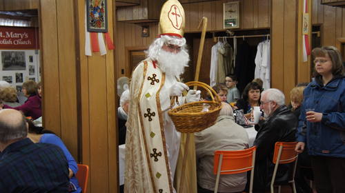 Christmas 2012 - St. Mary's Polish Church Basement (108)